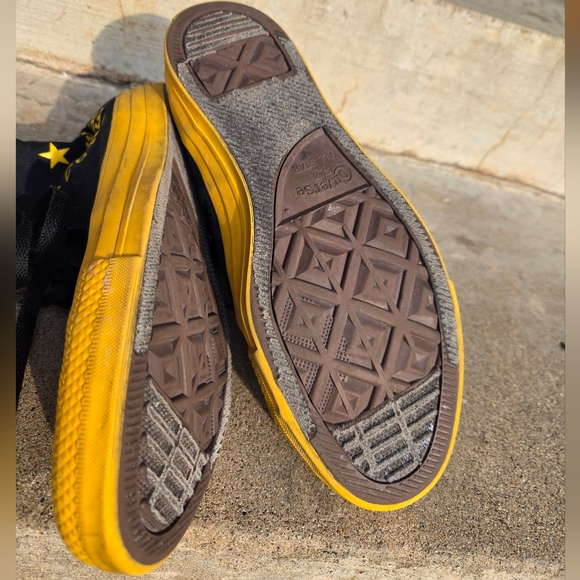 😊Converse Chuck Taylor All Star Hi "Smiley Face" - Black/Yellow W-8.5, M-6.5 - Picture 9 of 9